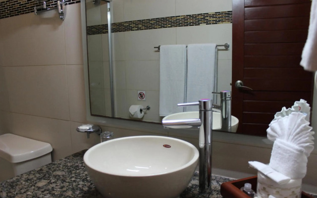 Grand City Hotel - Near Market 28