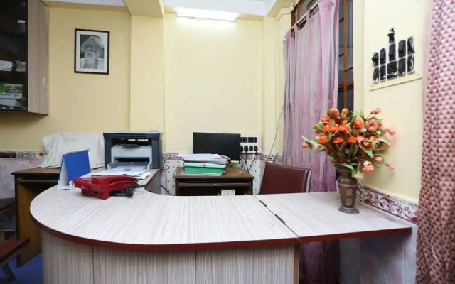 OYO 24727 Rater Tara Diner Rabi Guest House