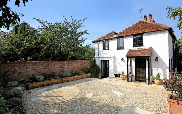Henry VIII Cottage
