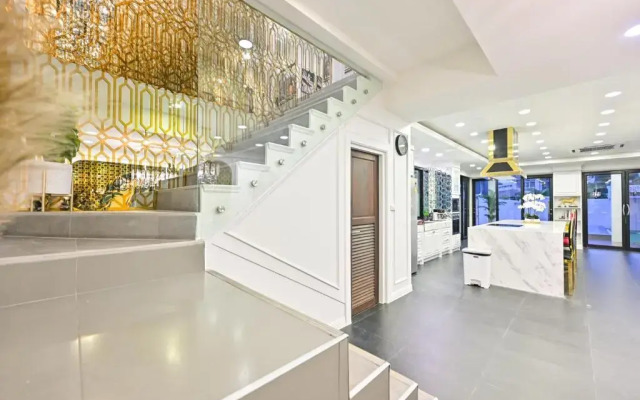 4BD Pool Villa Pattaya with Jacuzzi - Exquisite Pool Villa A
