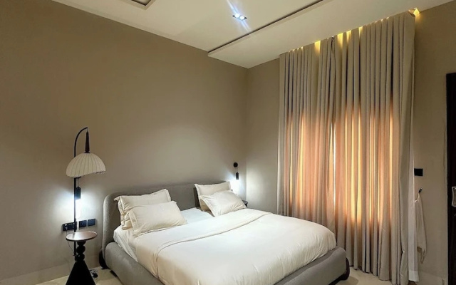 Chinbell Luxury Hotel & Suites