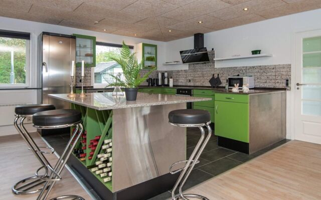 8 Person Holiday Home in Hemmet