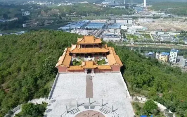 Xi'an Hotel (Chuxiong Government Affairs Center Bohai Park Branch)