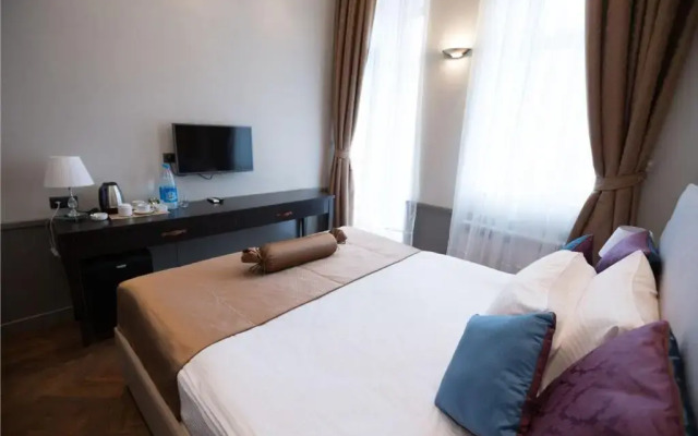 Seven Rooms Boutique Hotel