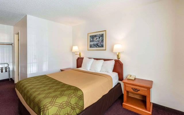Rodeway Inn & Suites Portland West - Beaverton