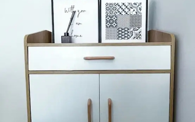 A Simple Yet Cozy Studio