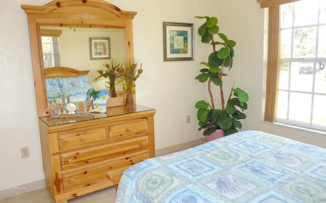 Pet-friendly Waterfront With Pool and Steps to Beach