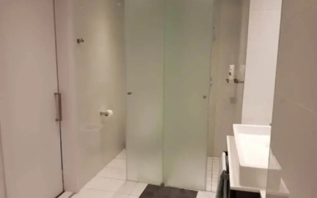 Sandton Skye Apartment - 616