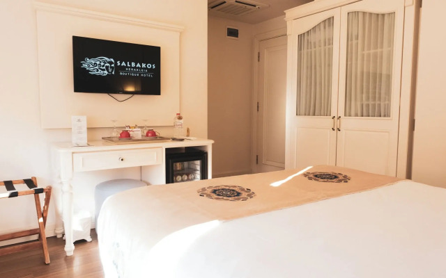 Salbakos Herakleia Boutique Hotel