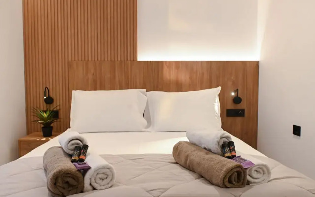 MGK Luxury Suites With a Private Pool Ligaria