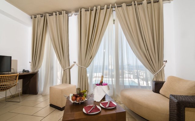 Hotel Antinea Suites & SPA