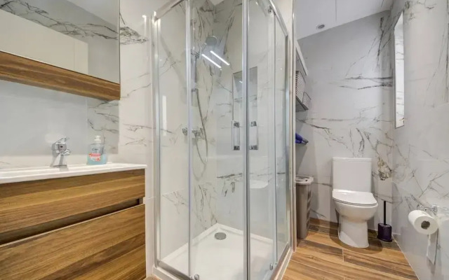 Beautiful 2 BDR Penthouse Near Valletta Sleeps 6