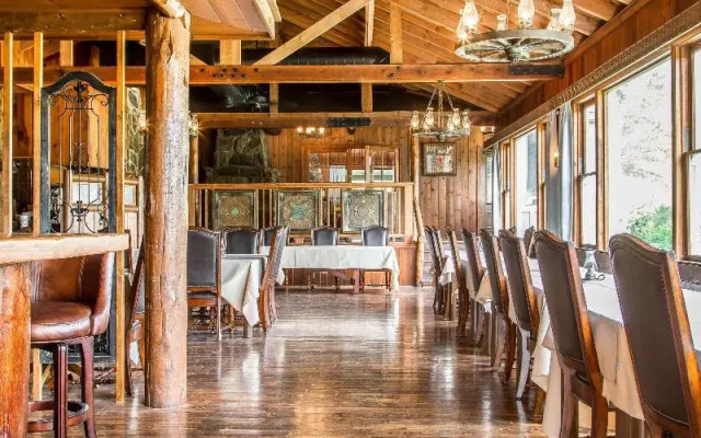 Sierra Sky Ranch, an Ascend Hotel Collection