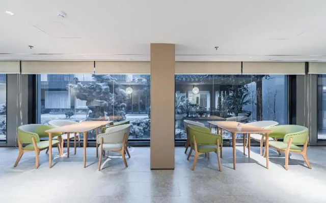 Ji Hotel Suzhou Baodai Road Metro Station