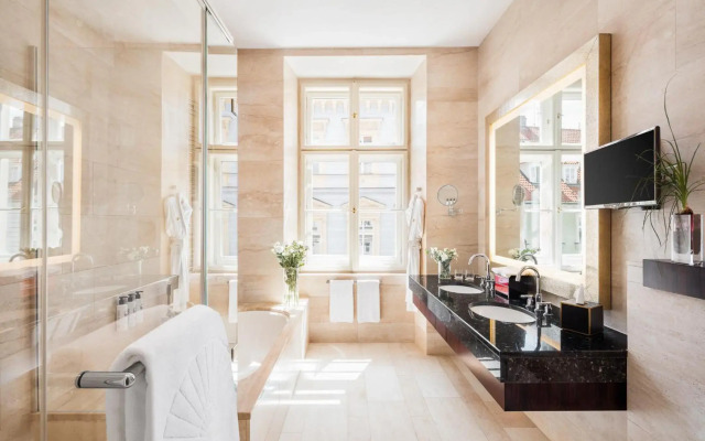 Mandarin Oriental, Prague