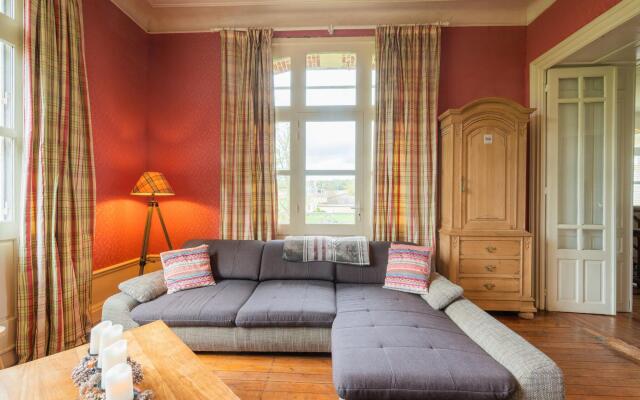 Majestic villa in Pouru-Saint-Remy with garden