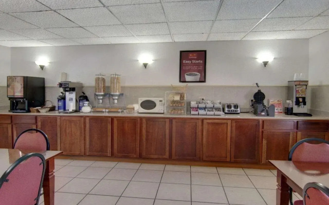 Econo Lodge Conference Center