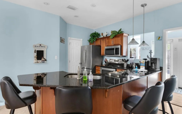 Suzwinks Beach House