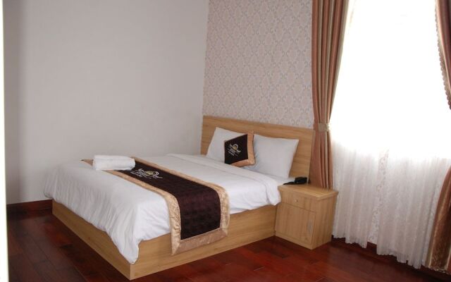 Queen Villa 2 Hotel – Guest Rooms – Da Lat