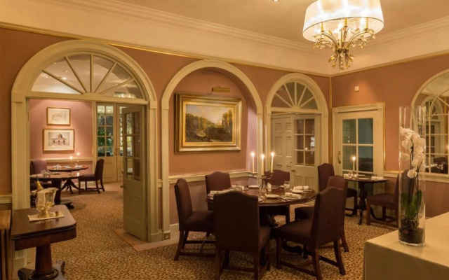 The Devonshire Arms Hotel