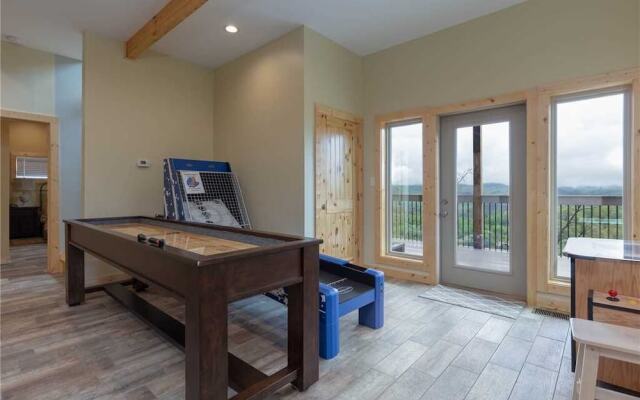 Hello Smokys - Two Bedroom Cabin