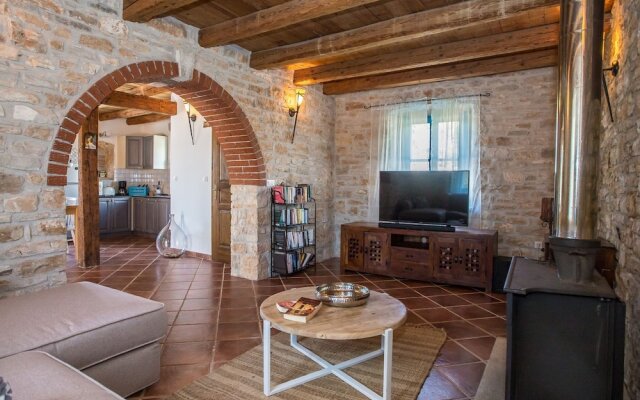 Modern Holiday Home With Pool in Sveti Lovrec Croatia