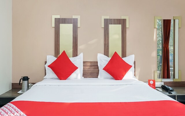 OYO Flagship 23096 Laxmi Residency