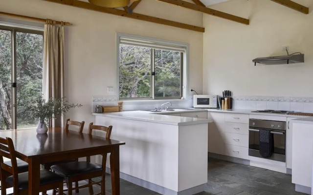 Mystery Bay Cottages