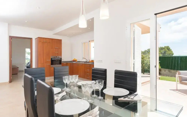 Talaiot 25 in Inca With 4 Bedrooms and 3 Bathrooms