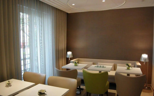 Hotel Acropole