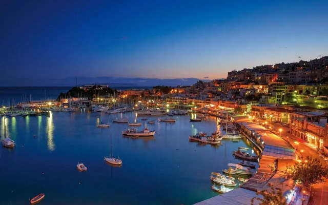 Penthouse Deluxe apartment at piraeus