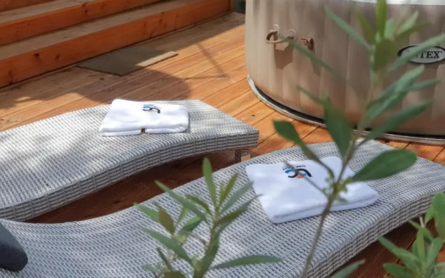 Mobile Home Blue Class B4