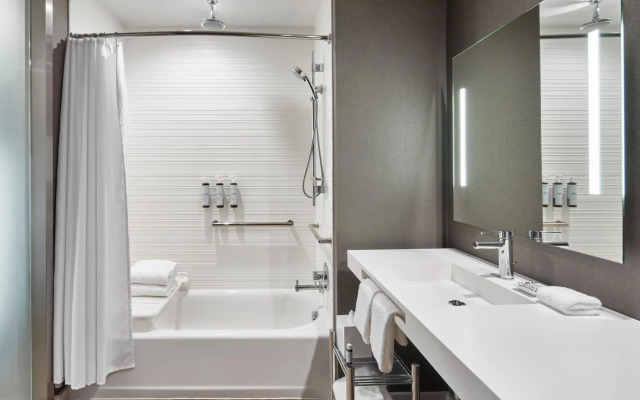 AC Hotel by Marriott Miami Aventura