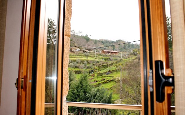 House With 3 Bedrooms in Povoa Velha, With Wonderful Mountain View, Fu