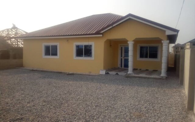 3 bedroom Executive House Ensuite