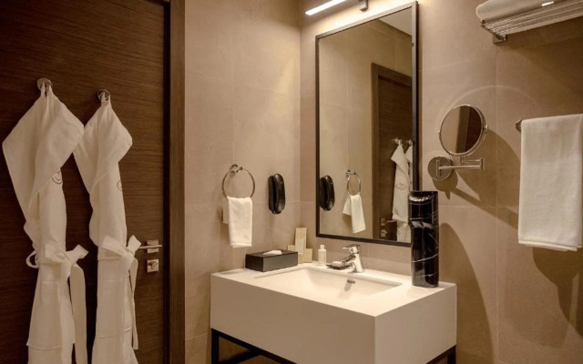 Fraser Suites AL Liwan