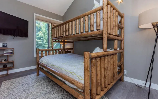 Snowcreek 888 Phase V