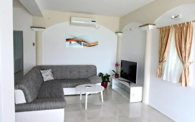 Apartment Blue Paradise