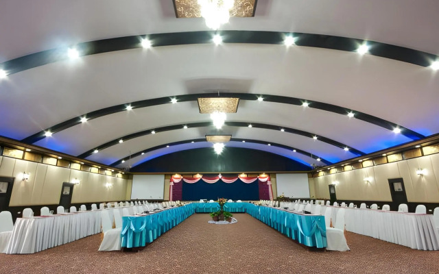 Luckswan resort