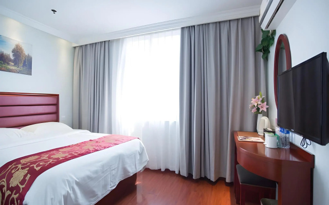 GreenTree Inn Shanghai FTA Waigaoqiao Free Trade Zone North Subway Station Shell Hotel