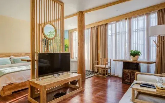 Huatian Yueshe Inn (Lijiang Chanmian)