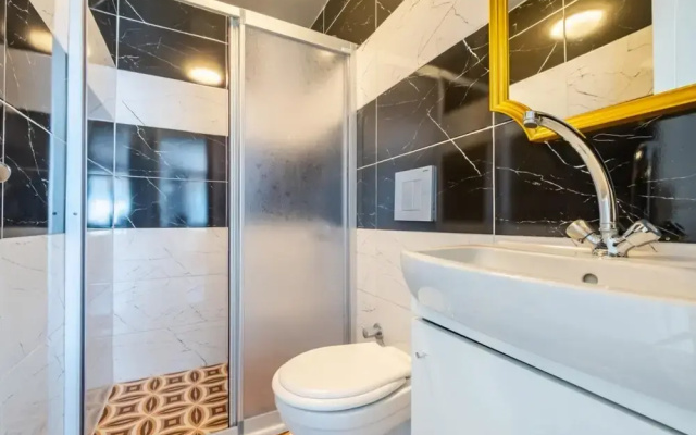 Remarkable Flat in the Heart of Cihangir