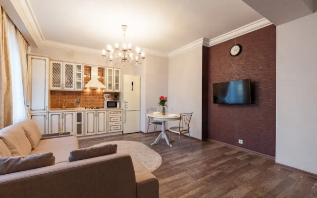 Tolstoy Apart Ленина 19