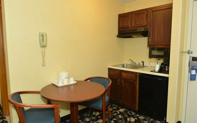 Baymont Inn & Suites Branford/New Haven