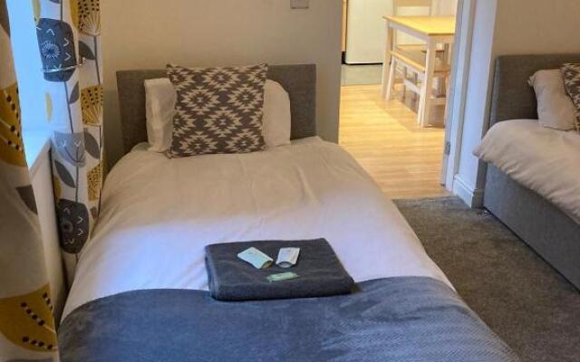 Kingsway Apartment