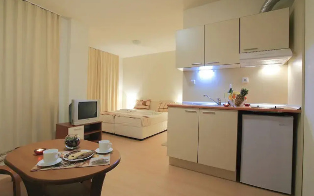 Rainbow 2 Apartments by Sandapart