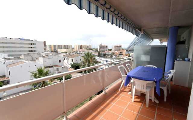 Apartment with 2 Bedrooms in Roses, with Wonderful City View, Pool Access, Furnished Terrace - 1 Km From the Beach