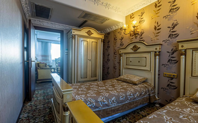 Marmaray Hotel