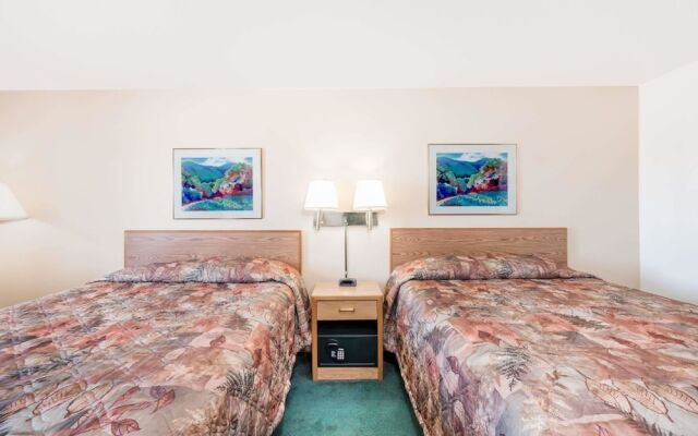 Super 8 Belle Fourche SD