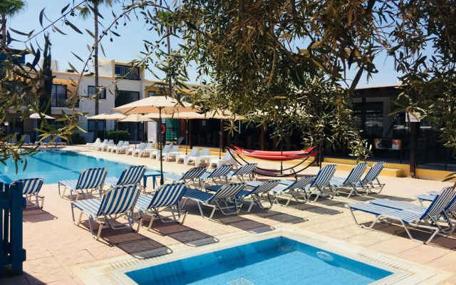 Carina Hotel Apartments